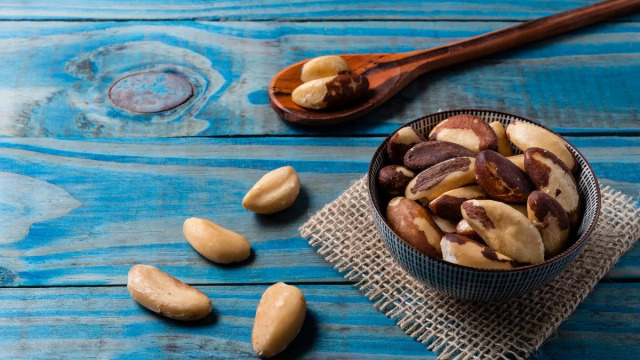 Ο εξωτικός καρπός που «αγαπά» τον θυρεοειδή, θωρακίζει την καρδιά και ενισχύει το νου