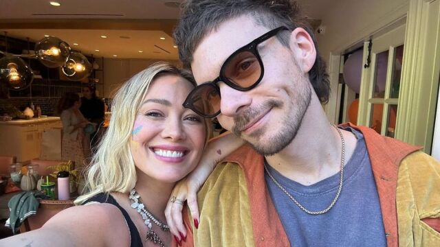 Χίλαρι Νταφ: Έλεγαν ότι δεν θα τα καταφέρουμε, αλλά τα πάμε περίφημα, έγραψε ο σύζυγός της για την επέτειο γάμου τους 