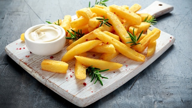 Τέλειες τηγανητές πατάτες με την αλάνθαστη τεχνική των 2 σταδίων