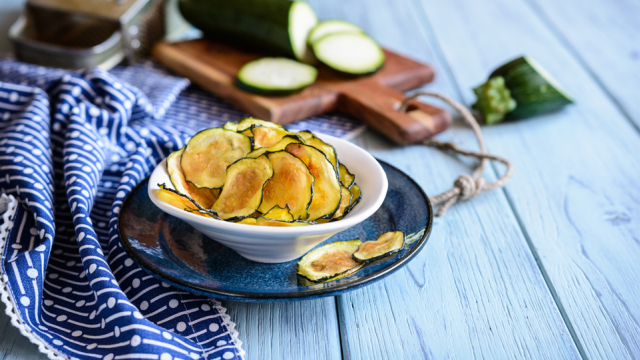 Φριτέζα αέρος: πατάτες, μελιτζάνες και κολοκυθάκια, τραγανά και πεντανόστιμα σε 15 λεπτά