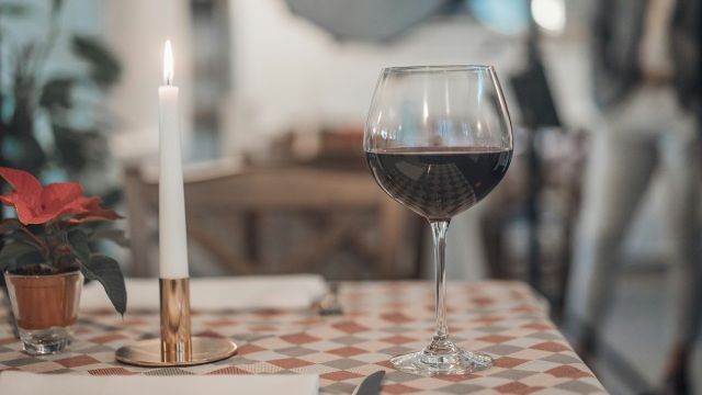 Προσοχή, κίνδυνος: Πώς θα καταλάβετε ότι ένα πρώτο ραντεβού πρέπει να είναι και το τελευταίο μαζί του