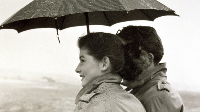 Το «ζήσανε αυτοί καλά κι εμείς καλύτερα» γίνεται κάπως πιο πολύπλοκο εκεί γύρω στα 40