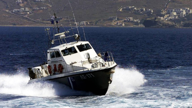 Εντοπισμός 115 αλλοδαπών σε Χίο και Γαύδο – Σύλληψη 26χρονου διακινητή μετά από καταδίωξη