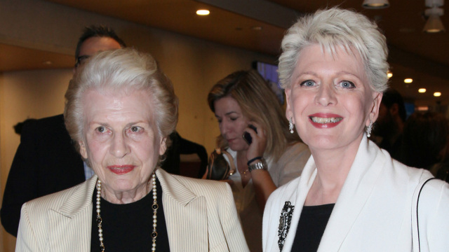 Πέθανε η Σύλβα Ακρίτα, μητέρα της Έλενας: «Καλή αντάμωση μανούλα» έγραψε η βουλευτής στο Facebook