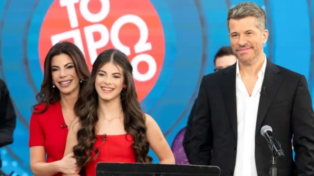 Γιάννης Πάριος: Η εγγονή του έκανε το ντεμπούτο της στο τραγούδι