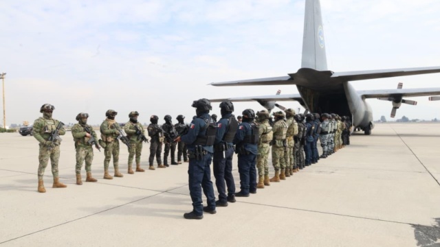 Το Μεξικό παρέδωσε 37 φερόμενα στελέχη καρτέλ στις ΗΠΑ υπό την πίεση Τραμπ 