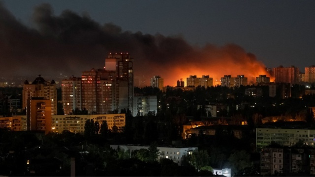 Ισχυρές εκρήξεις στο Κίεβο μετά από συναγερμό για ρωσικούς βαλλιστικούς πυραύλους