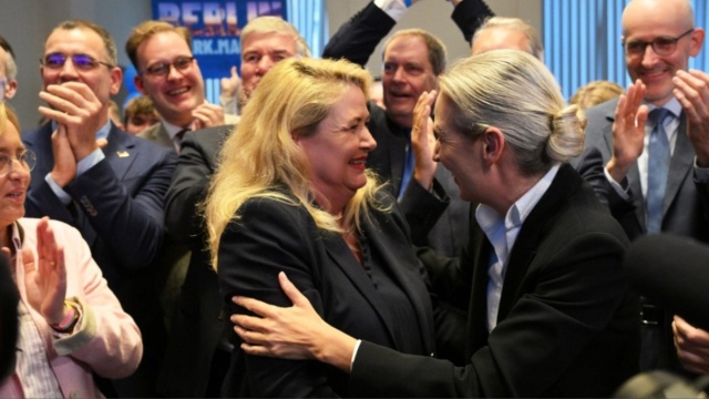 Η Μόσχα πανηγυρίζει για την AfD: «Η Γερμανία ξύπνησε» 
