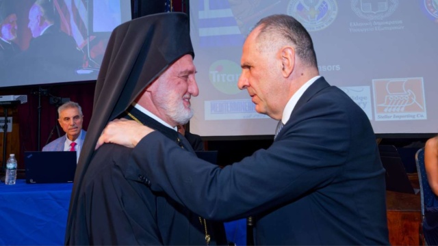 Αρχιεπίσκοπος Ελπιδοφόρος: Στήριξη στην ελληνική εξωτερική πολιτική και μήνυμα εμπιστοσύνης στον Γεραπετρίτη 