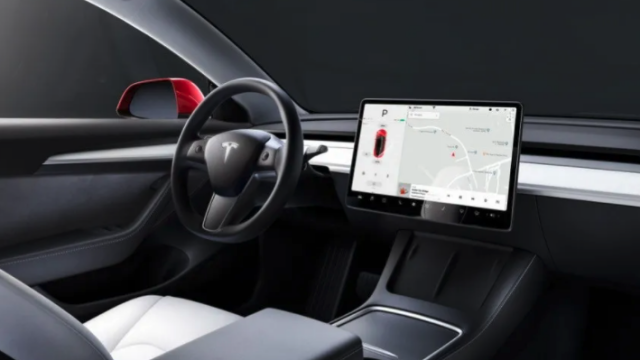 Απίστευτη παρέμβαση της Tesla στα αυτοκίνητα των πελατών της...