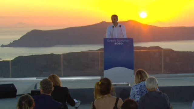 Μητσοτάκης από Σαντορίνη: Νέο κεφάλαιο για τον ελληνικό τουρισμό