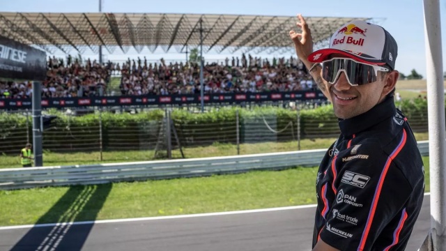 Η καυτή κερκίδα της Aprilia επιστρέφει