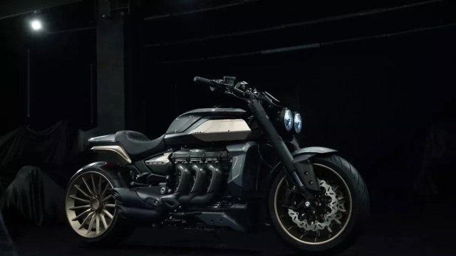 Αυτή η Triumph Rocket 3 είναι έτοιμη για όλα... (video)
