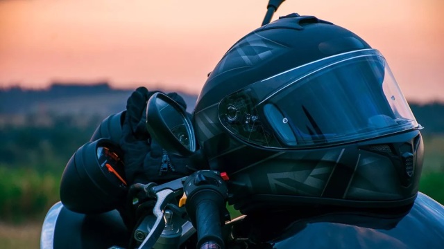 Ακόμα και με πρόστιμα... μαμούθ, δε βάζουν μυαλό