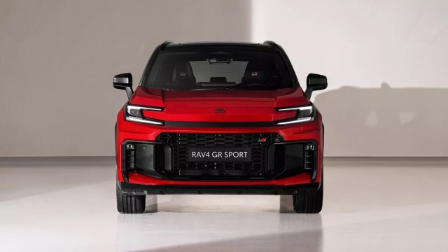 Πότε έρχεται Ελλάδα και πόσο κάνει το νέο Toyota RAV4