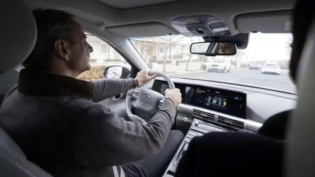 Το αυτοκίνητο του Κυριάκου Μητσοτάκη και των άλλων ηγετών - Πόσο κοστίζουν;