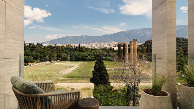 
Το βραβευμένο ξενοδοχείο που δείχνει στην Αθήνα πώς να ζει βιώσιμα