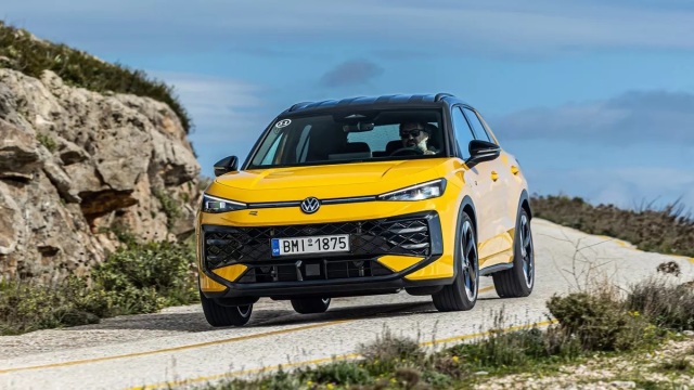 Δοκιμάζουμε το νέο Volkswagen T-Roc 1.5 eTSI 150 PS που μόλις ήρθε - Πόσο κοστίζει;