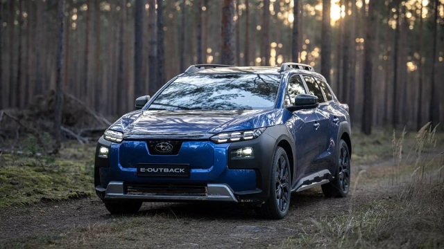 Οδηγούμε το νέο Subaru E-Outback