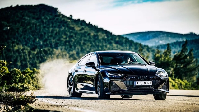 Δοκιμάζουμε το... καυτό Audi RS 7 Sportback - Πόσο κοστίζει;