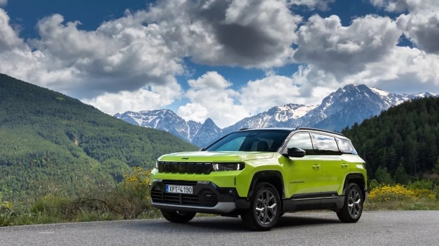 Δοκιμάζουμε το νέο υβριδικό Jeep Compass - Πόσο κοστίζει στην Ελλάδα;