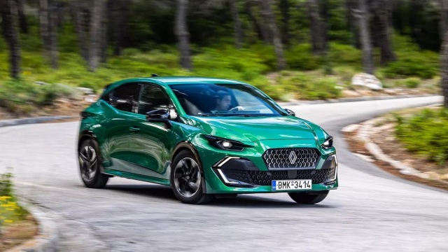 Δοκιμάζουμε το νέο Renault Clio 1.2 TCe - Πόσο κοστίζει στην Ελλάδα;