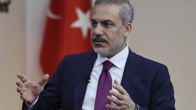 Τουρκία: Ο Φιντάν απειλεί με στρατιωτική επιχείρηση εναντίον των Κούρδων της Συρίας