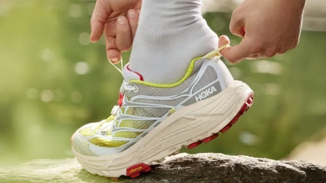 Από τον μαραθώνιο στο γραφείο: Ο σχεδιαστής της Hoka λανσάρει τα απόλυτα «super sneakers»