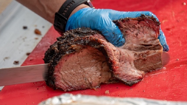 Ο Τάκης Κοτσώνης φέρνει το αυθεντικό Texas BBQ στην Ελλάδα