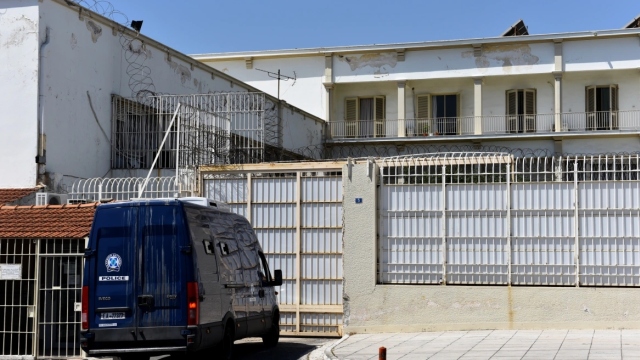 Αστυνομική επιχείρηση στις φυλακές Κορυδαλλού, βρέθηκαν κινητά