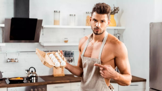 Έφαγε 1.000 αυγά σε ένα μήνα – Βίντεο αποκαλύπτει τι συνέβη στο σώμα του