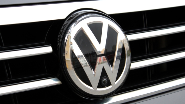 Volkswagen: Σχεδιάζει εξοικονόμηση €1 δισ. με ψαλίδι σε διοικητικές θέσεις και δομές παραγωγής