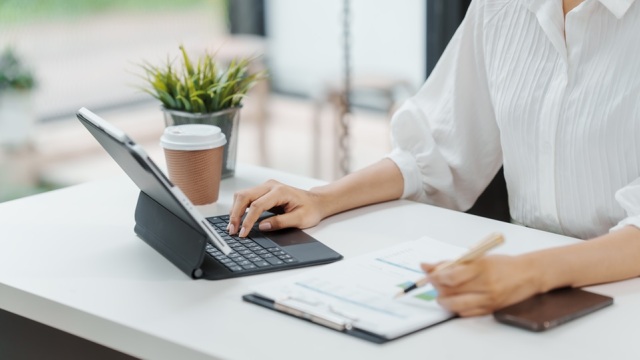 Πόσα ξοδεύω για φαγητό: Κατερίνα, 28 ετών, ιδιωτική υπάλληλος, με μηνιαίο εισόδημα 743€