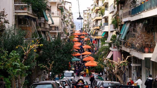 Η λαϊκή της Καλλιδρομίου μοιάζει με ολοζώντανη καρτ ποστάλ στην καρδιά της Αθήνας
