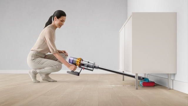Ξέχνα ό,τι ήξερες για το καθάρισμα: αυτή η σκούπα αλλάζει τα πάντα