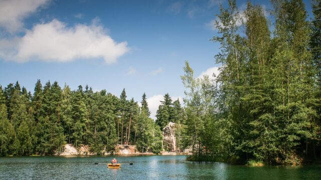 Adršpach-Teplice: Ένα μοναδικό δημιούργημα της Φύσης στην Τσεχία -Μαγεύει τους επισκέπτες