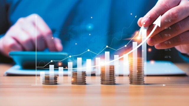 ΤτΕ: Σταθερή ανάπτυξη 2,1% το 2025-2027 για την ελληνική οικονομία και πτώση πληθωρισμού στο 2,1%
