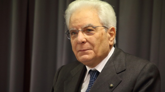 Απάνθρωπη βαρβαρότητα όσα συμβαίνουν στο Ιράν, λέει ο Ιταλός πρόεδρος της Δημοκρατίας