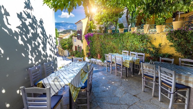 41 ταβέρνες στο κέντρο της Αθήνας για όσους αναζητούν αυθεντική ελληνική κουζίνα