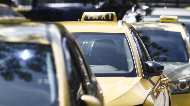 Σήμερα πιστώνονται οι επιδοτήσεις 108 δικαιούχων του προγράμματος «Πράσινα Ταξί»