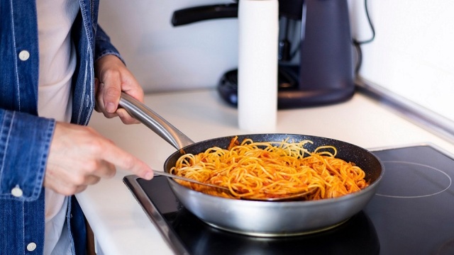 Το μενού του φοιτητή: Απλές ιδέες για κάθε μέρα της εβδομάδας με λιγότερα από 3€/γεύμα
