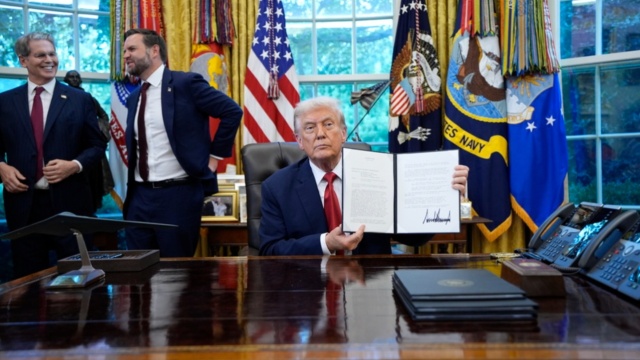 Νέος γύρος αβεβαιότητας για τις ευρωπαϊκές εταιρείες μετά την ακύρωση των δασμών Τραμπ από το Ανώτατο Δικαστήριο των ΗΠΑ
