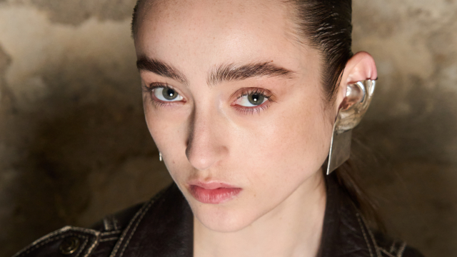 Brow Serums: Η ιδανική λύση για πιο γεμάτα φρύδια χωρίς μακιγιάζ
