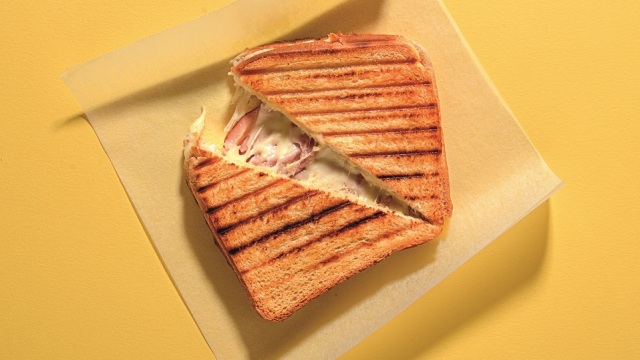 Τα σάντουιτς που τρώγαμε από τα 60s μέχρι τα 90s
