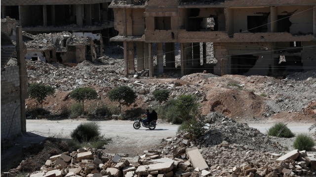 Απαγόρευση κυκλοφορίας στη Λαττάκεια μετά τα επεισόδια στα οποία σκοτώθηκε ένας άνθρωπος, καταστράφηκαν περιουσίες Αλαουιτών