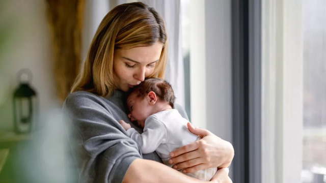 Η ευχάριστη δραστηριότητα που «διώχνει» την επιλόχειο κατάθλιψη