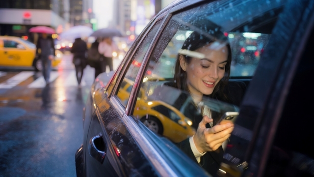 Uber: Μία εφαρμογή για όλους και όλες 