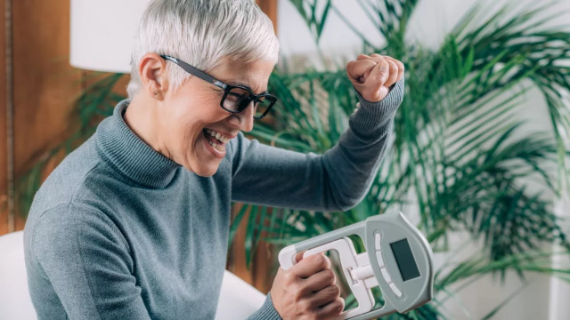 Το απλό τεστ δύναμης που προβλέπει την κατάσταση της υγείας – Γίνεται στο σπίτι