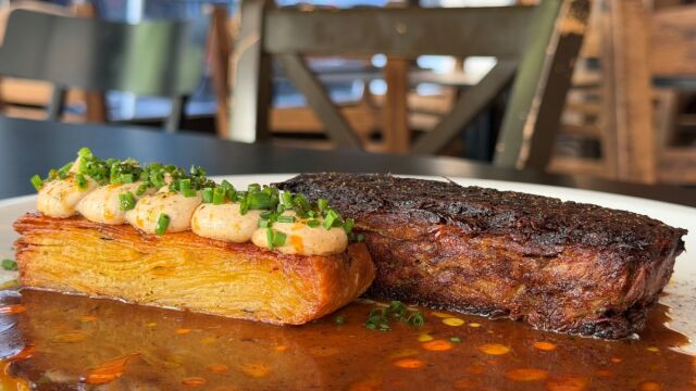 Ντάνγκαρα: Στη σκιά της Ροτόντας η παράδοση φοράει sneakers