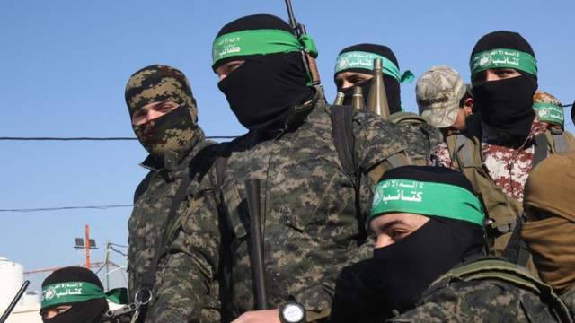 Η Χαμάς δηλώνει έτοιμη να παραδώσει τα όπλα υπό όρους στη Γάζα